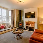 1 Bed In Scarborough 90911