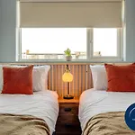 Apt 4 North Marine Villa