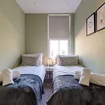 Apt 2 - North Marine Villa