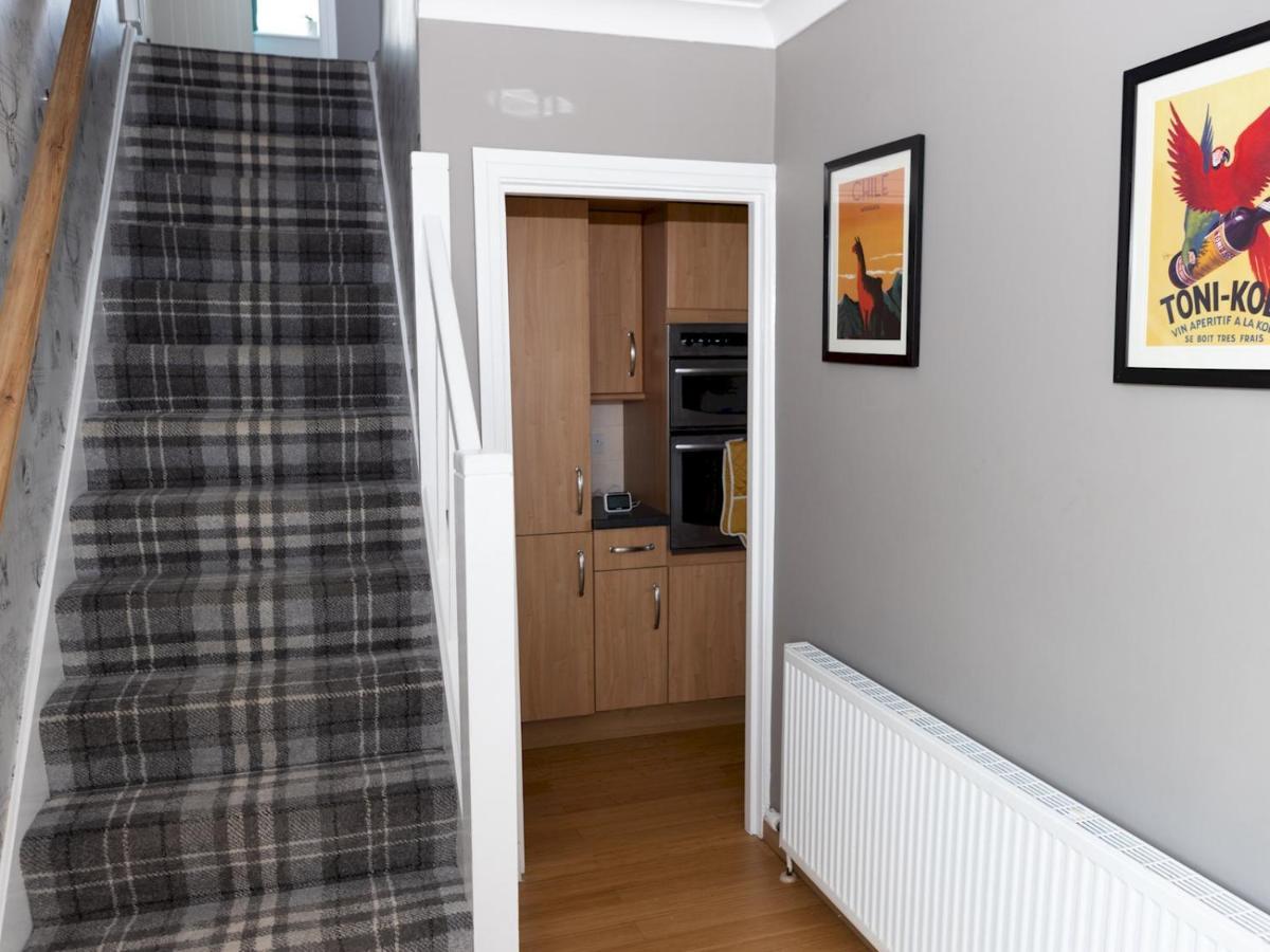 Holiday home Pass The Keys Amazing 4 Bedroom Property- Hot Tub & Sea Views *