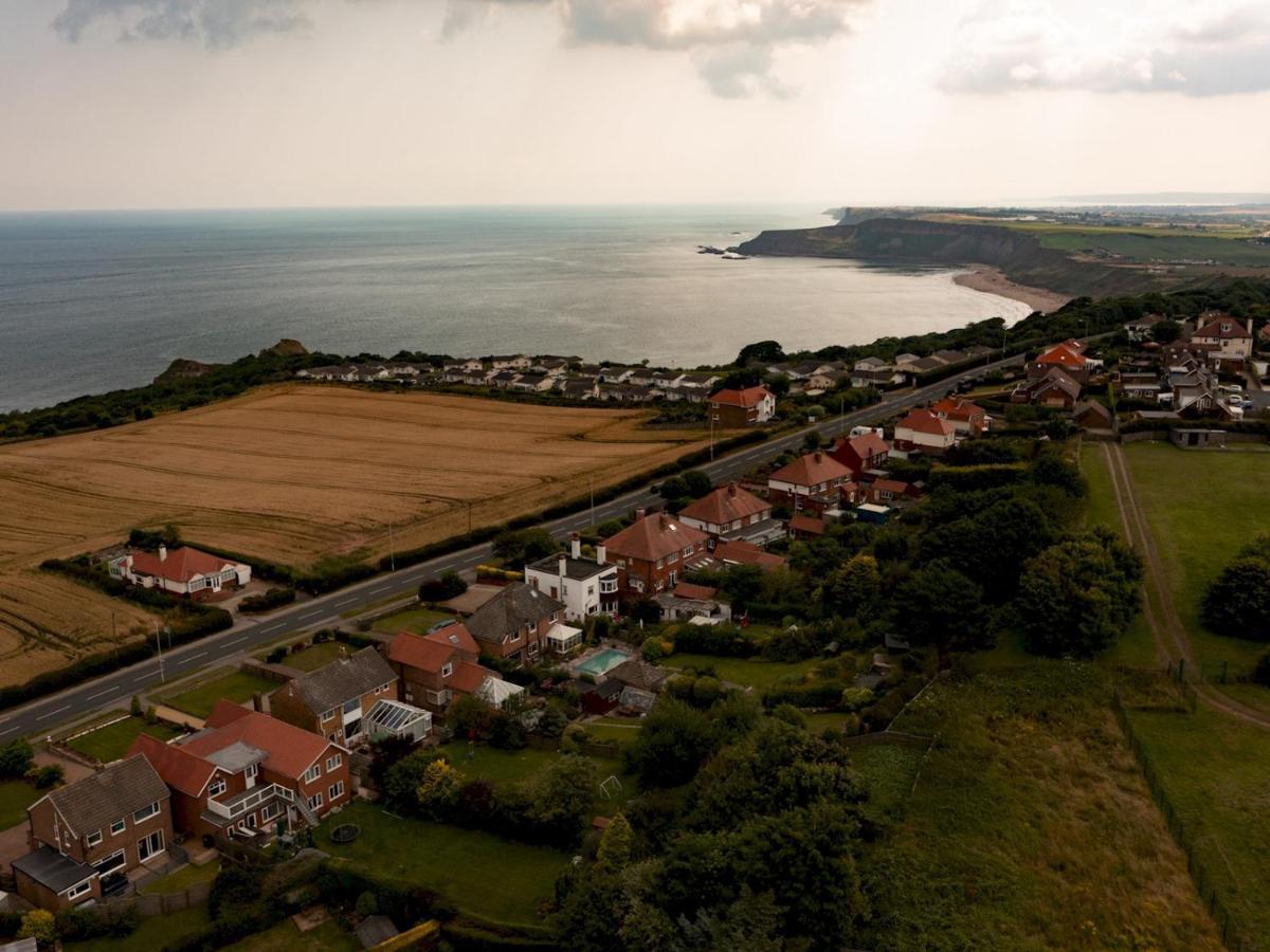 Pass The Keys Amazing 4 Bedroom Property- Hot Tub & Sea Views *