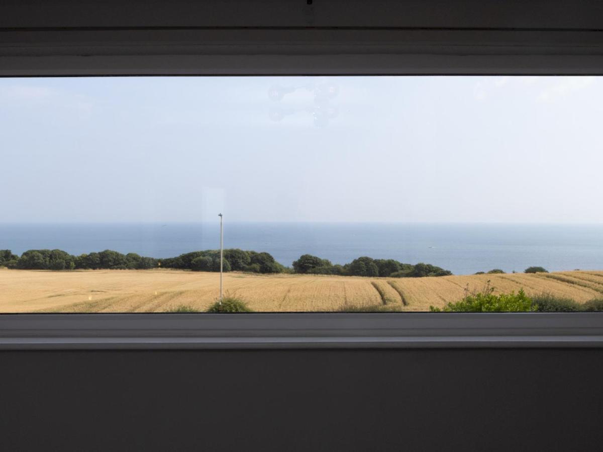 Holiday home Pass The Keys Amazing 4 Bedroom Property- Hot Tub & Sea Views