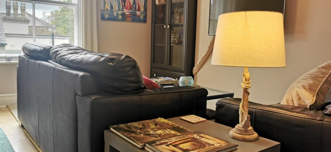 Apartment Flat 12 Sebastian Court - 2 Beds With A Four Poster Scarborough