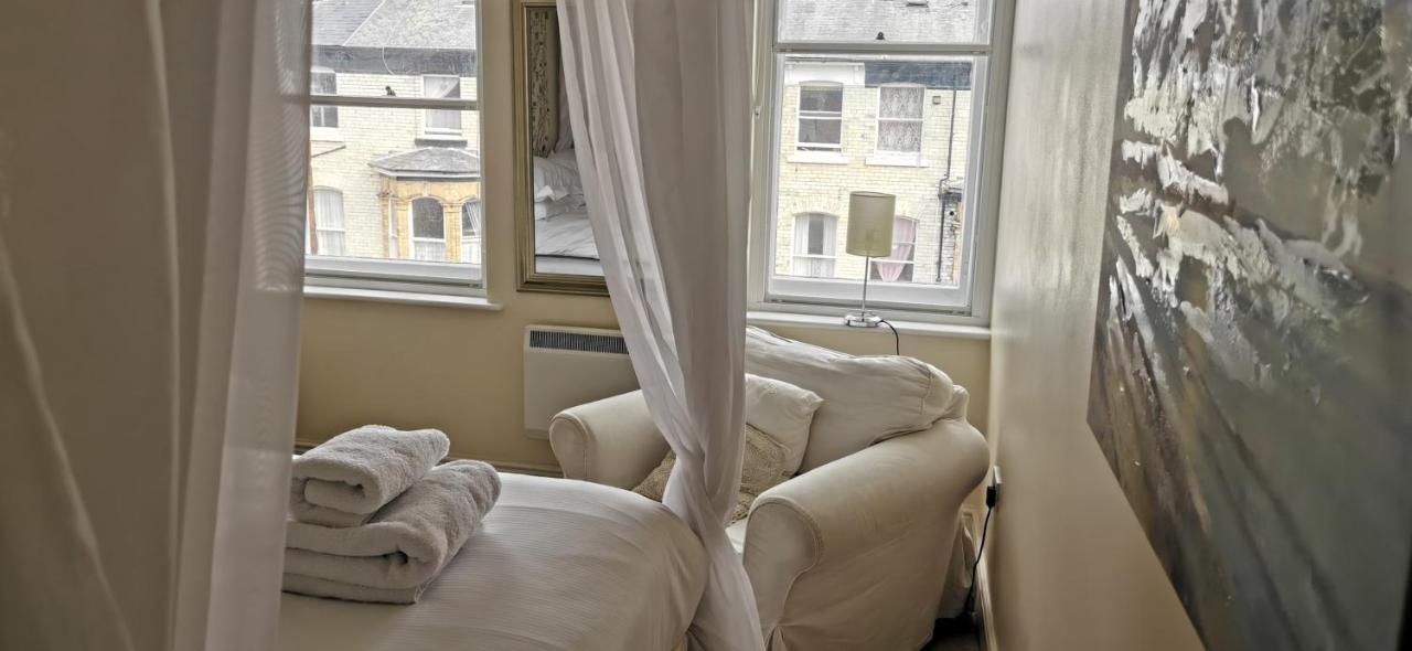 Flat 12 Sebastian Court - 2 Beds With A Four Poster Apartment