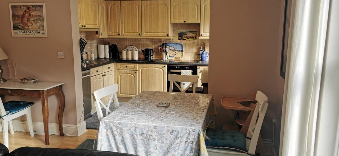 Apartment Flat 12 Sebastian Court - 2 Beds With A Four Poster