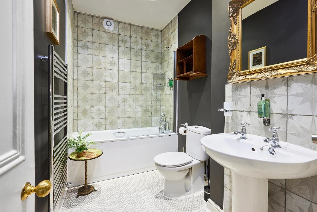 The Hot Tub, Pool, Gym, Location Holiday home *