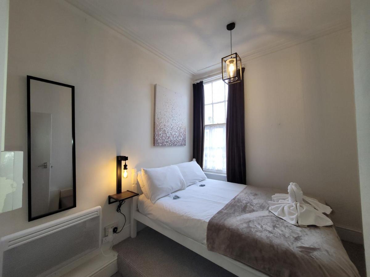 Sea Side Flat 3 With Fast Wifi And Free Parking Apartment