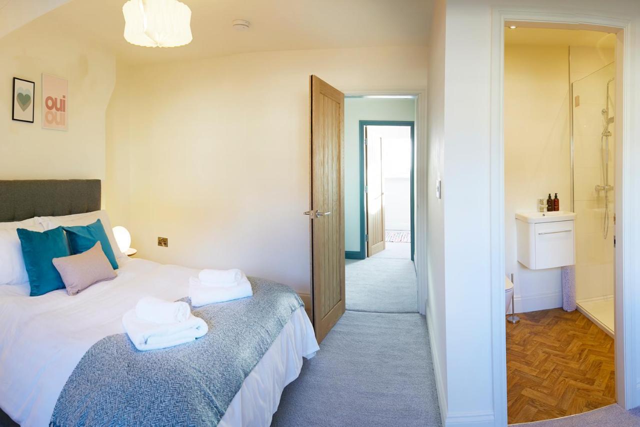 Apartment The Stoop, Stunning Sea Views!
