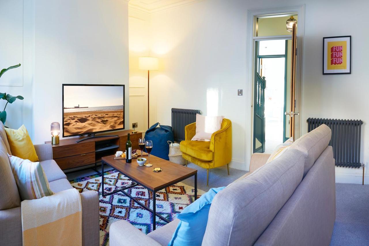 Apartment The Stoop, Stunning Sea Views! *