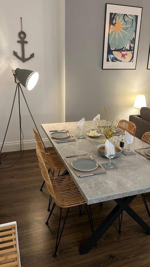 Brooklands Hideaway Apartment *