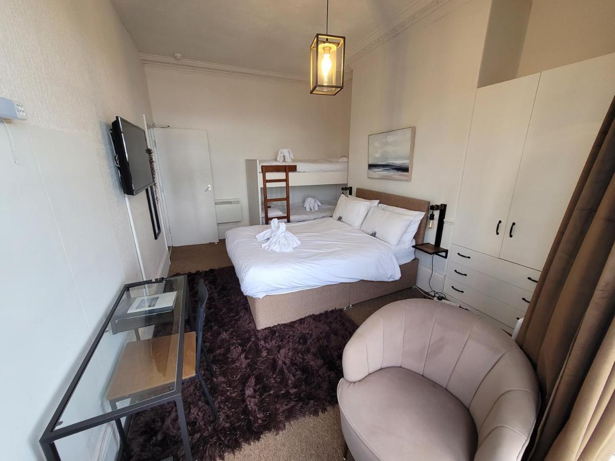 Sea View Flat 2 With Fast Wifi And Free Parking * Scarborough