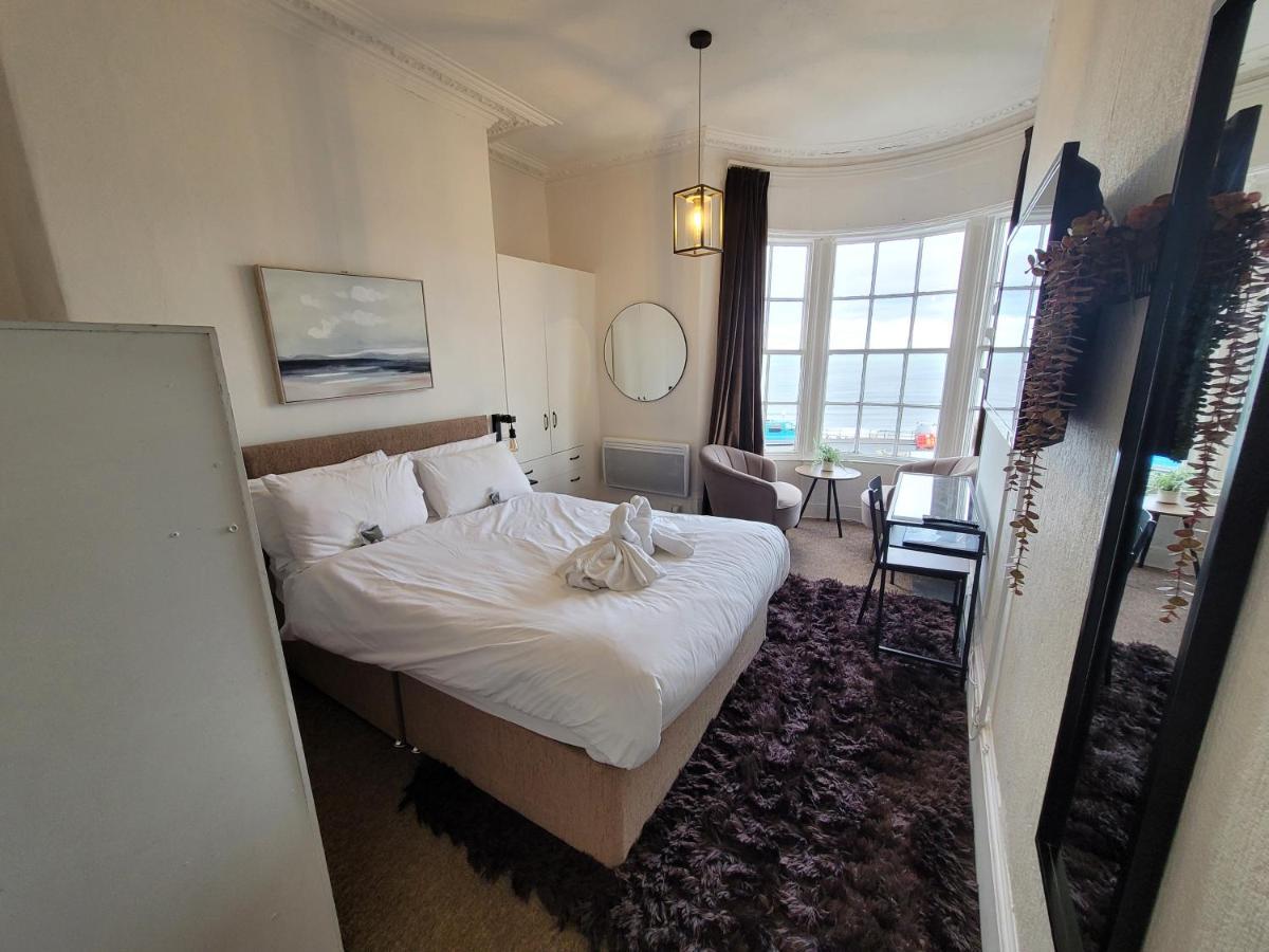 Apartment Sea View Flat 2 With Fast Wifi And Free Parking