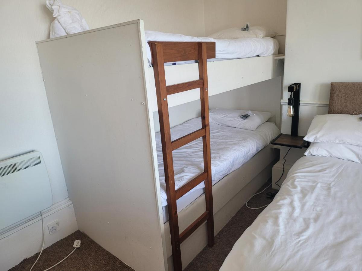 Apartment Sea View Flat 2 With Fast Wifi And Free Parking Scarborough