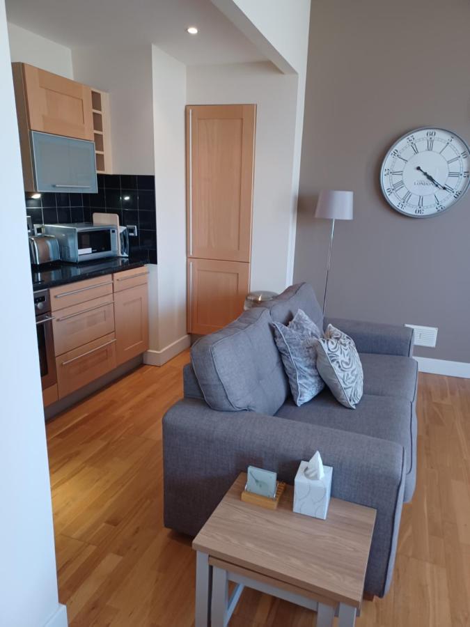 12 Easby Hall