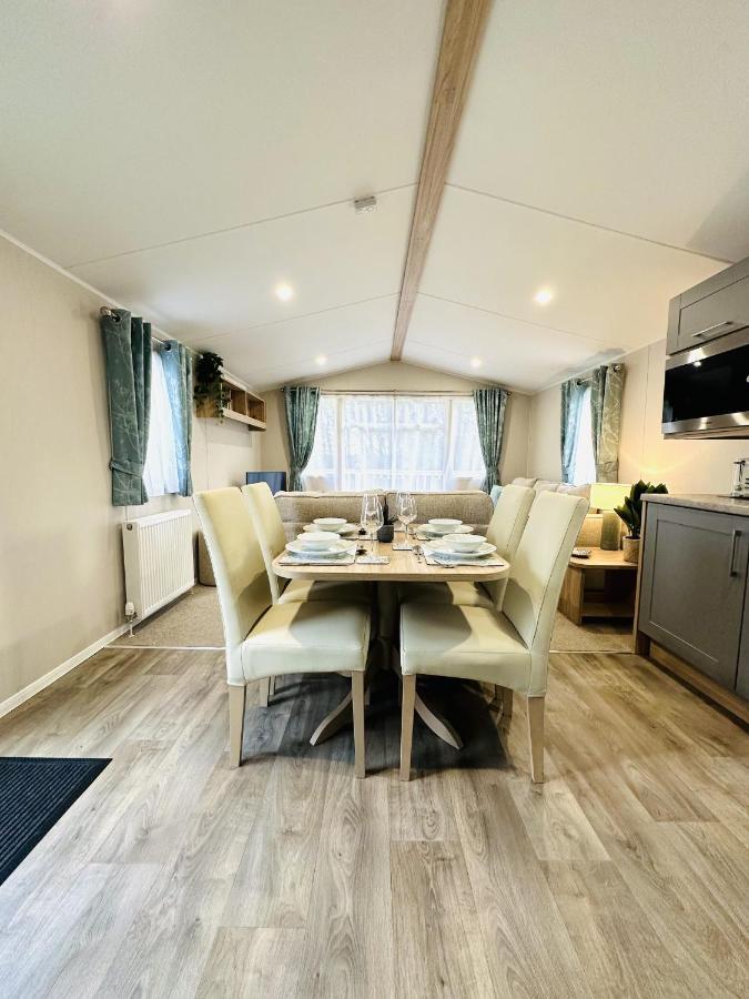 Grove Holiday home *