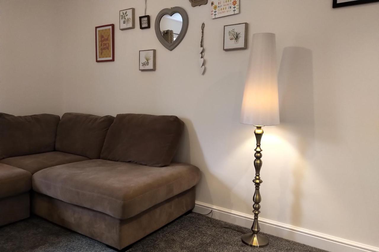 Apartment Oliver Wests Beautiful 2 Bedroom Sleeps 4 *