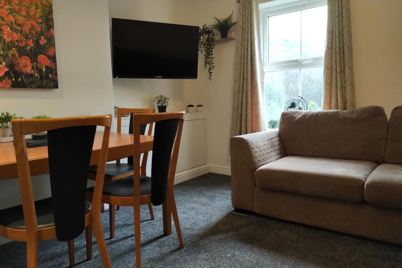 Apartment Oliver Wests Beautiful 2 Bedroom Sleeps 4 *