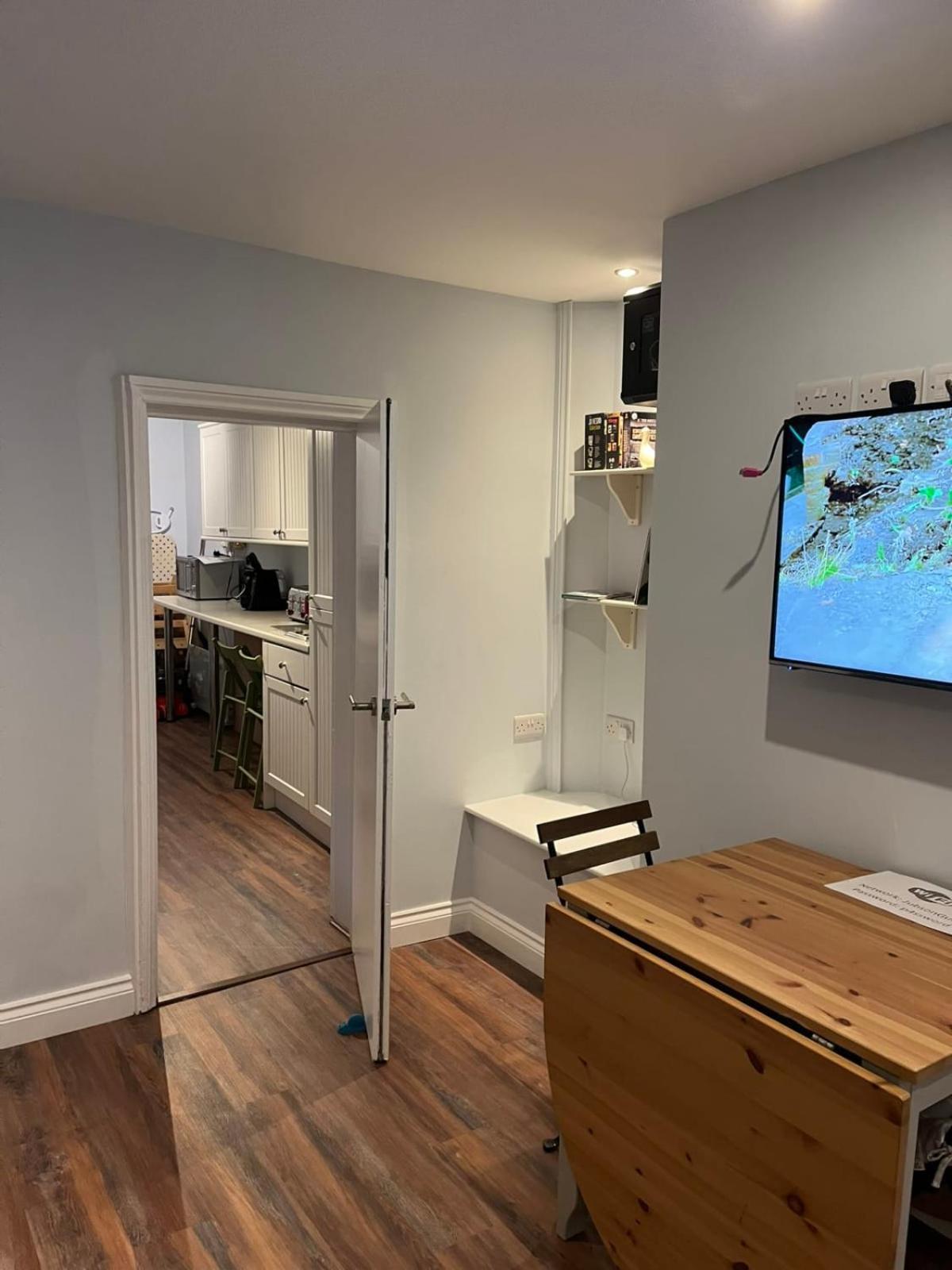 Seaside Hideaway - Free Onstreet Parking * Scarborough
