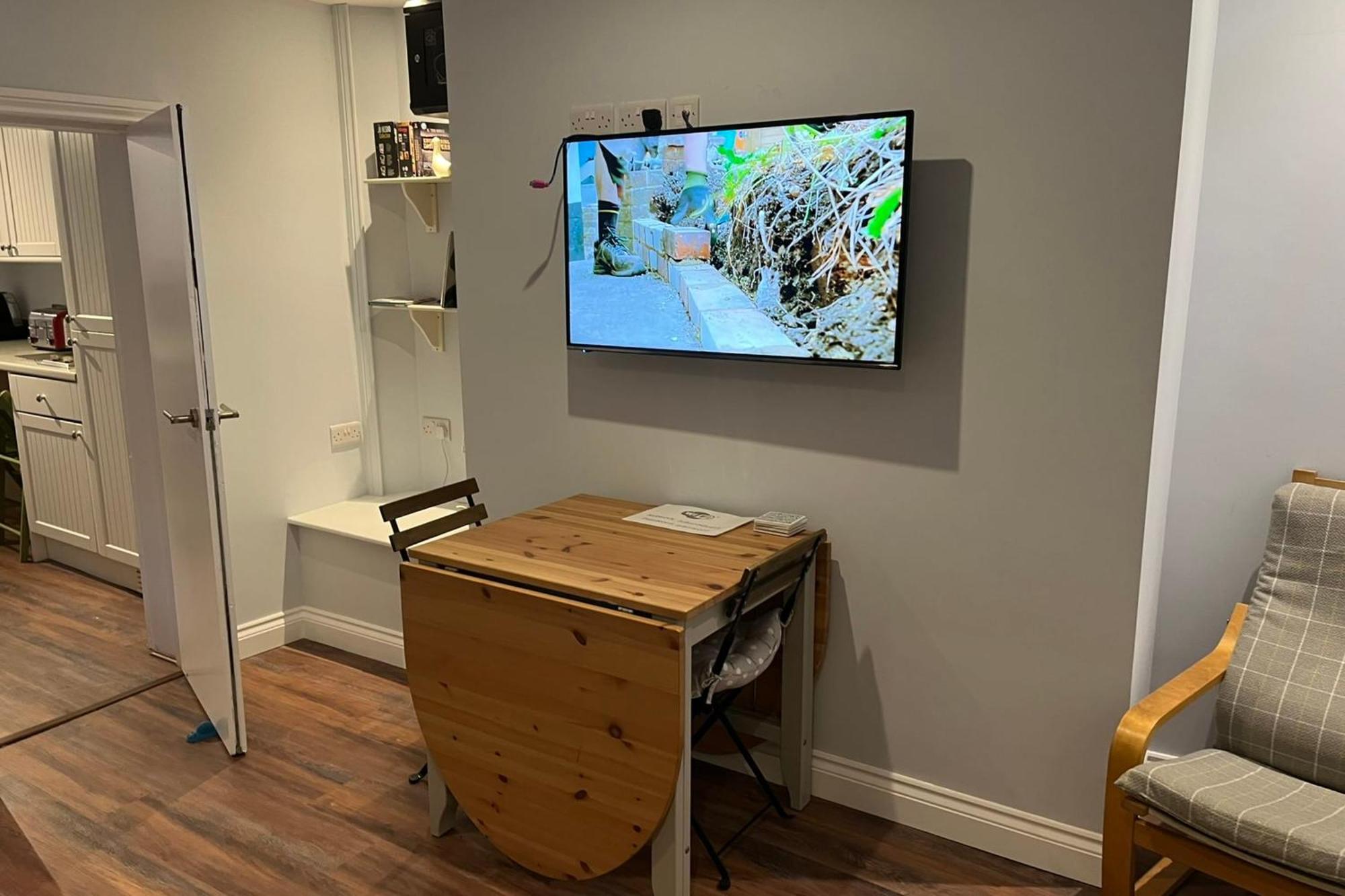 Seaside Hideaway - Free Onstreet Parking * Scarborough