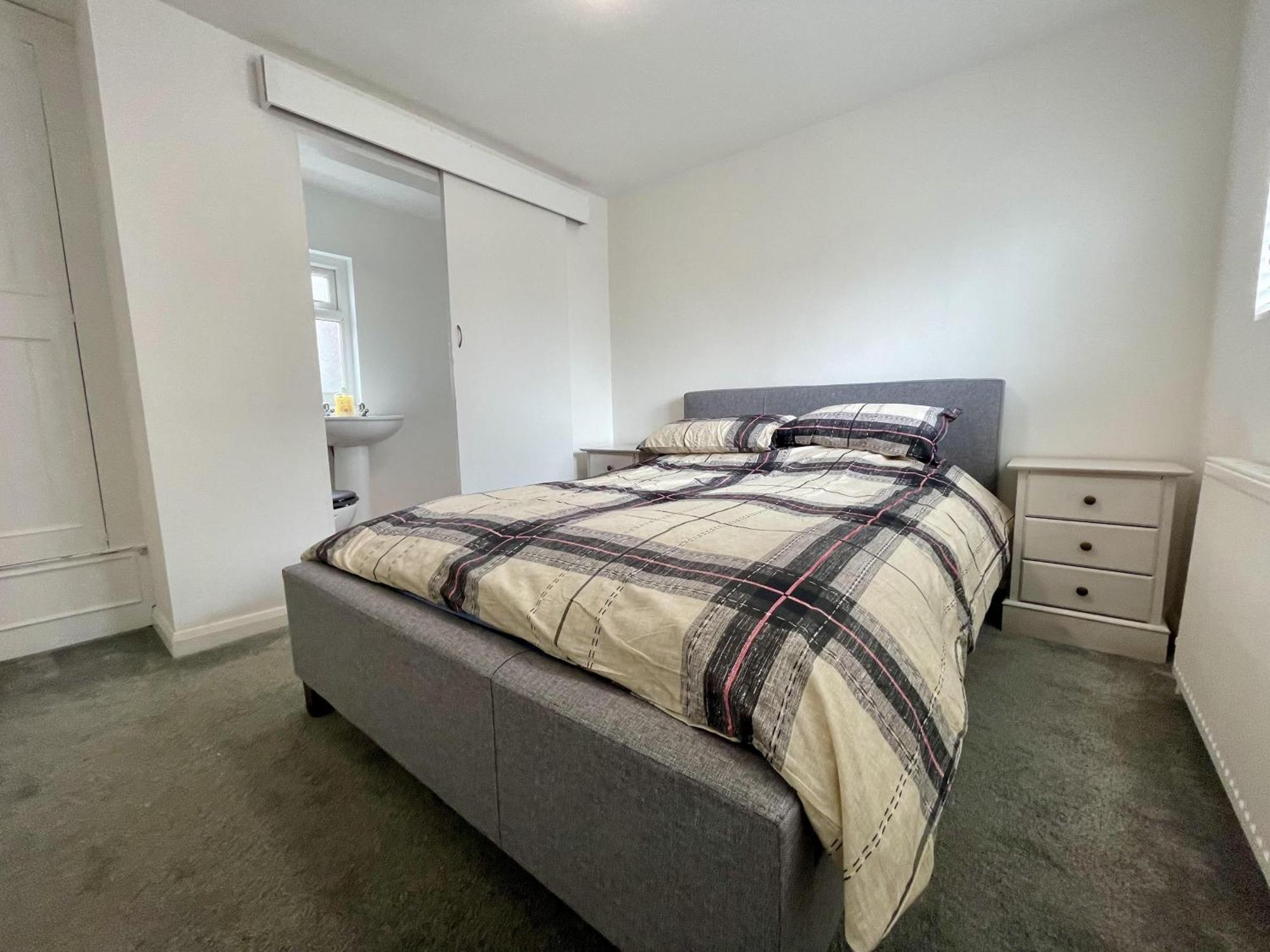 Apartment Impeccable 2-bed In