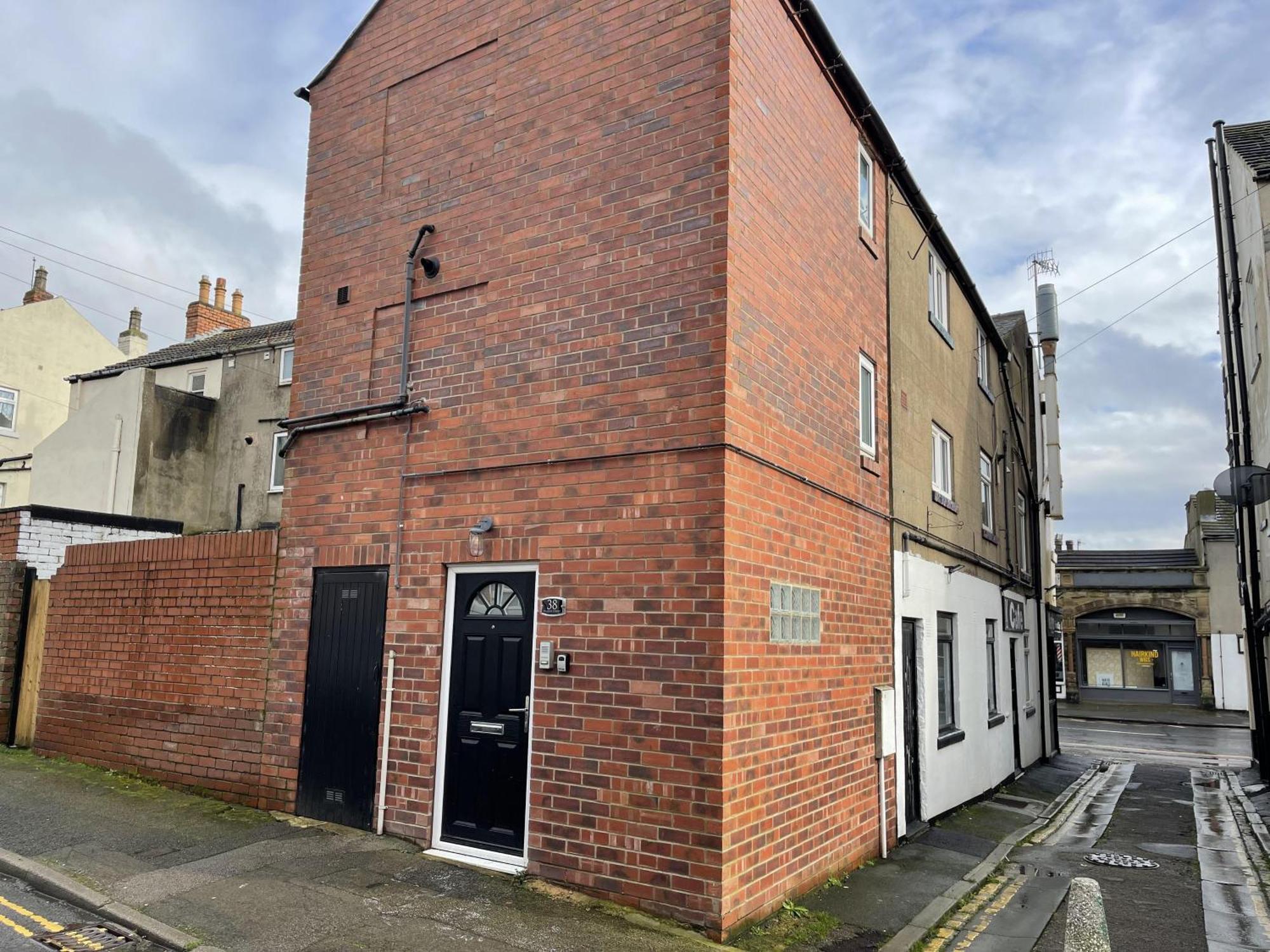 Impeccable 2-bed In Apartment Scarborough