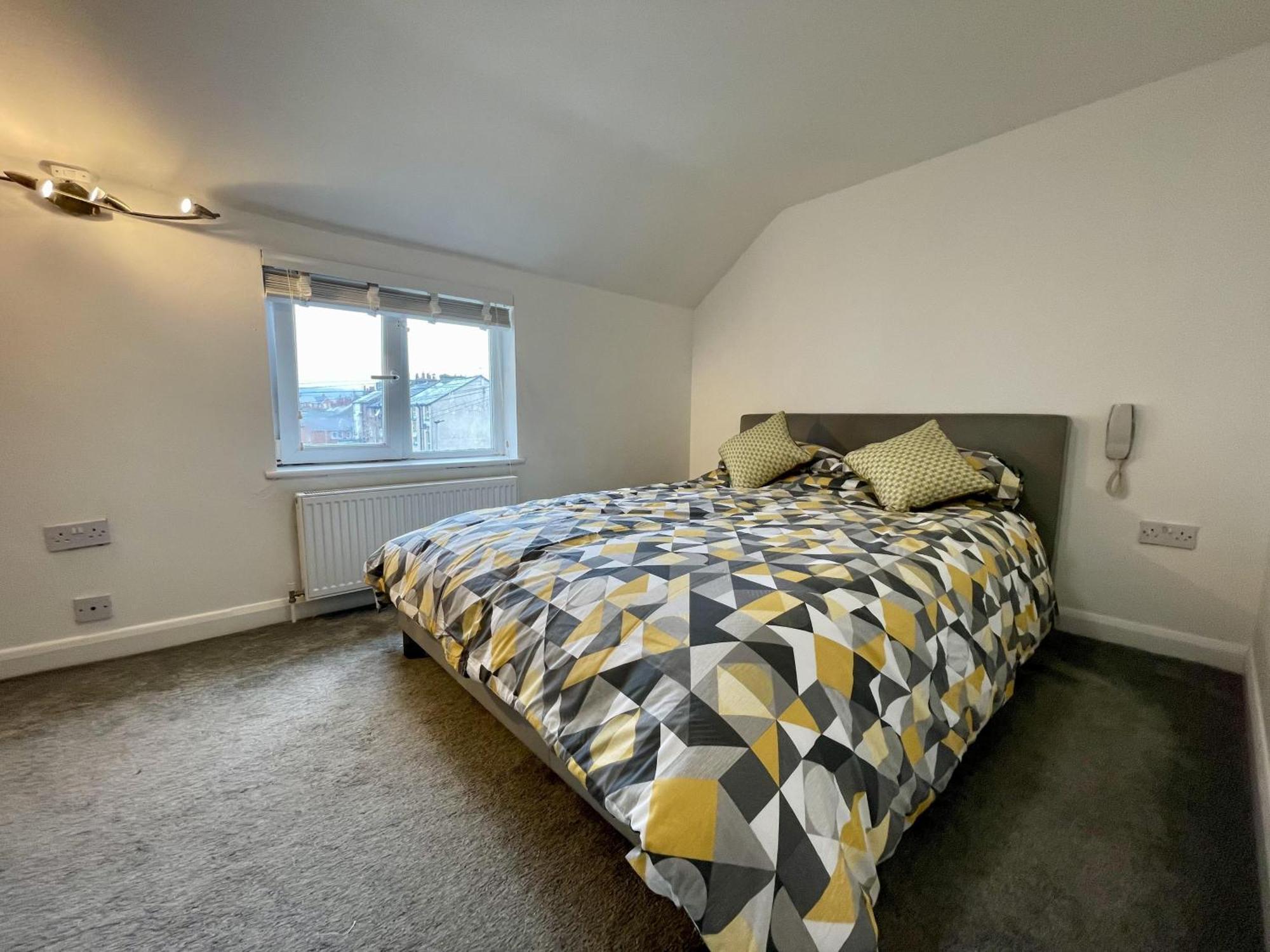 Impeccable 2-bed In Scarborough