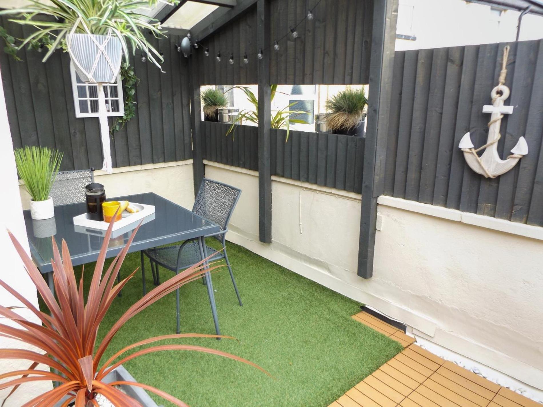 1 Bed In 90911 * Scarborough