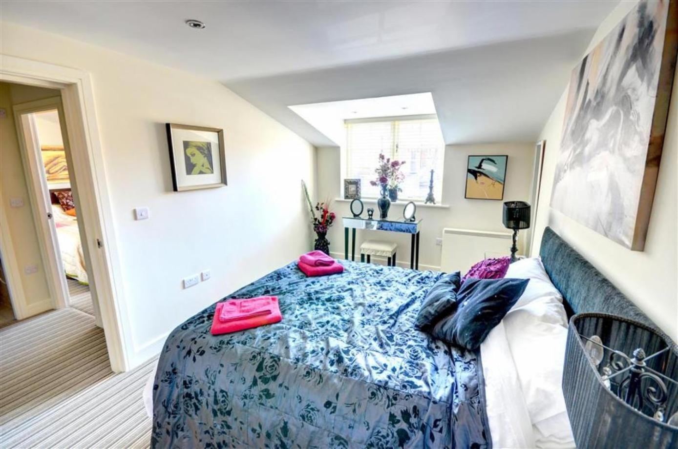 Hotties House - Two-bed Cottage, Dog-friendly & Off-street Parking - Scarborough