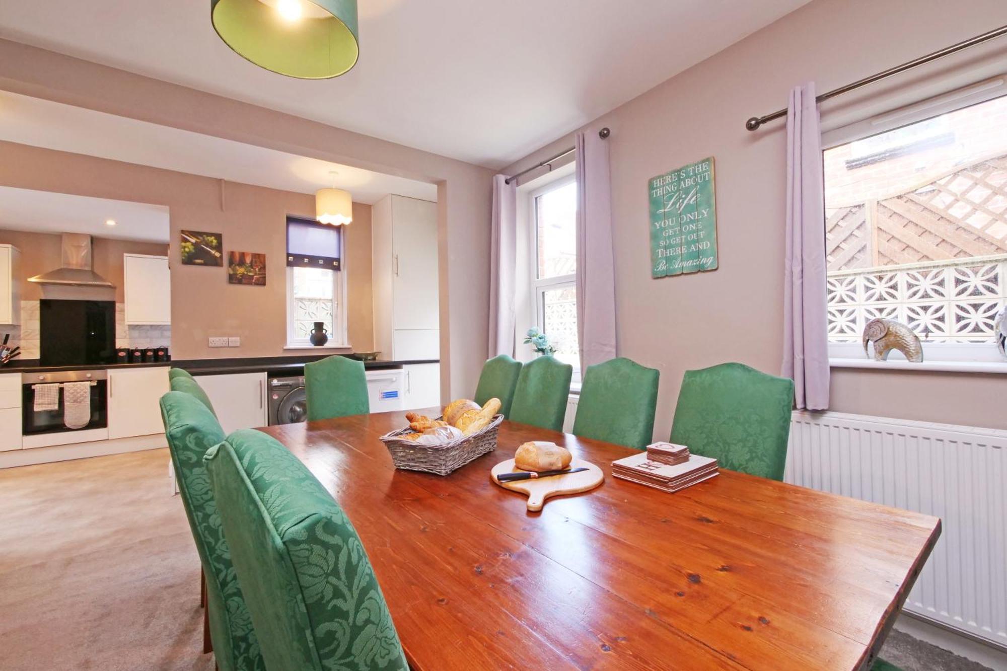 Holiday home Ashville Grange Sleeps 10 Large Beautiful House