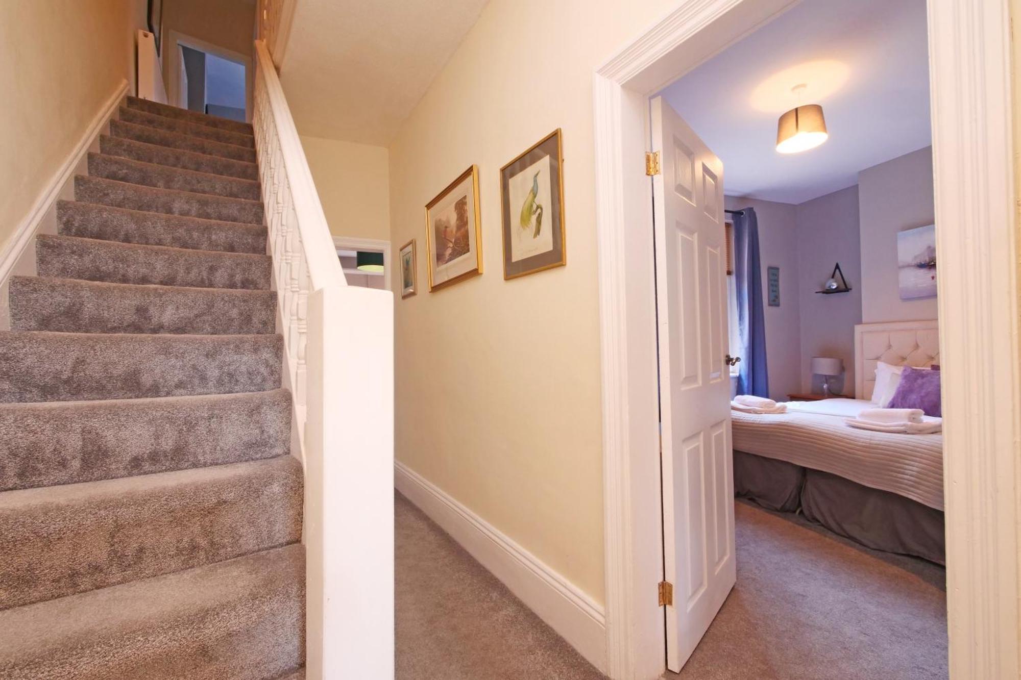 Ashville Grange Sleeps 10 Large Beautiful House Holiday home Scarborough