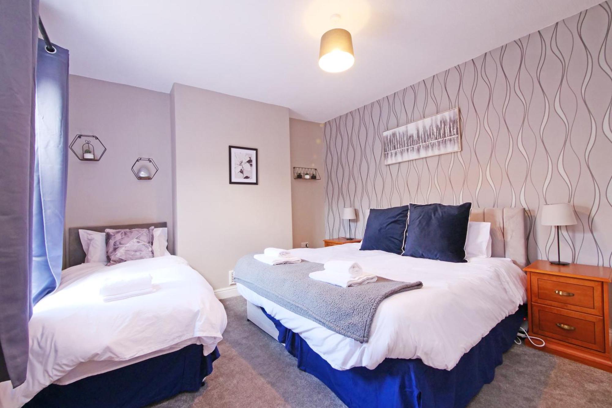 Ashville Grange Sleeps 10 Large Beautiful House Holiday home *