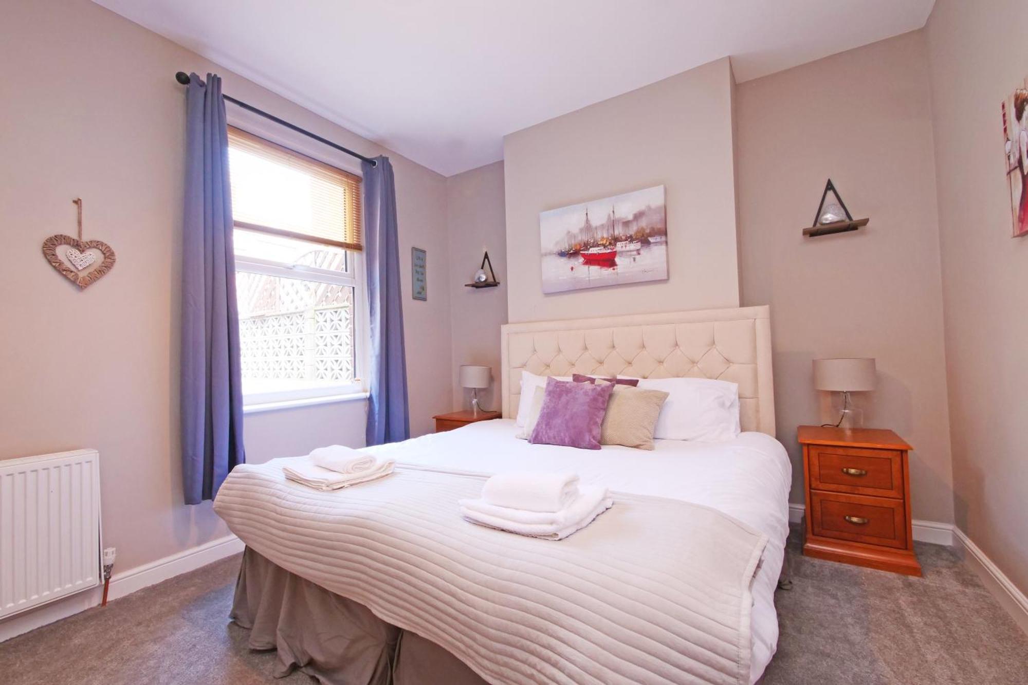 Ashville Grange Sleeps 10 Large Beautiful House Holiday home Scarborough