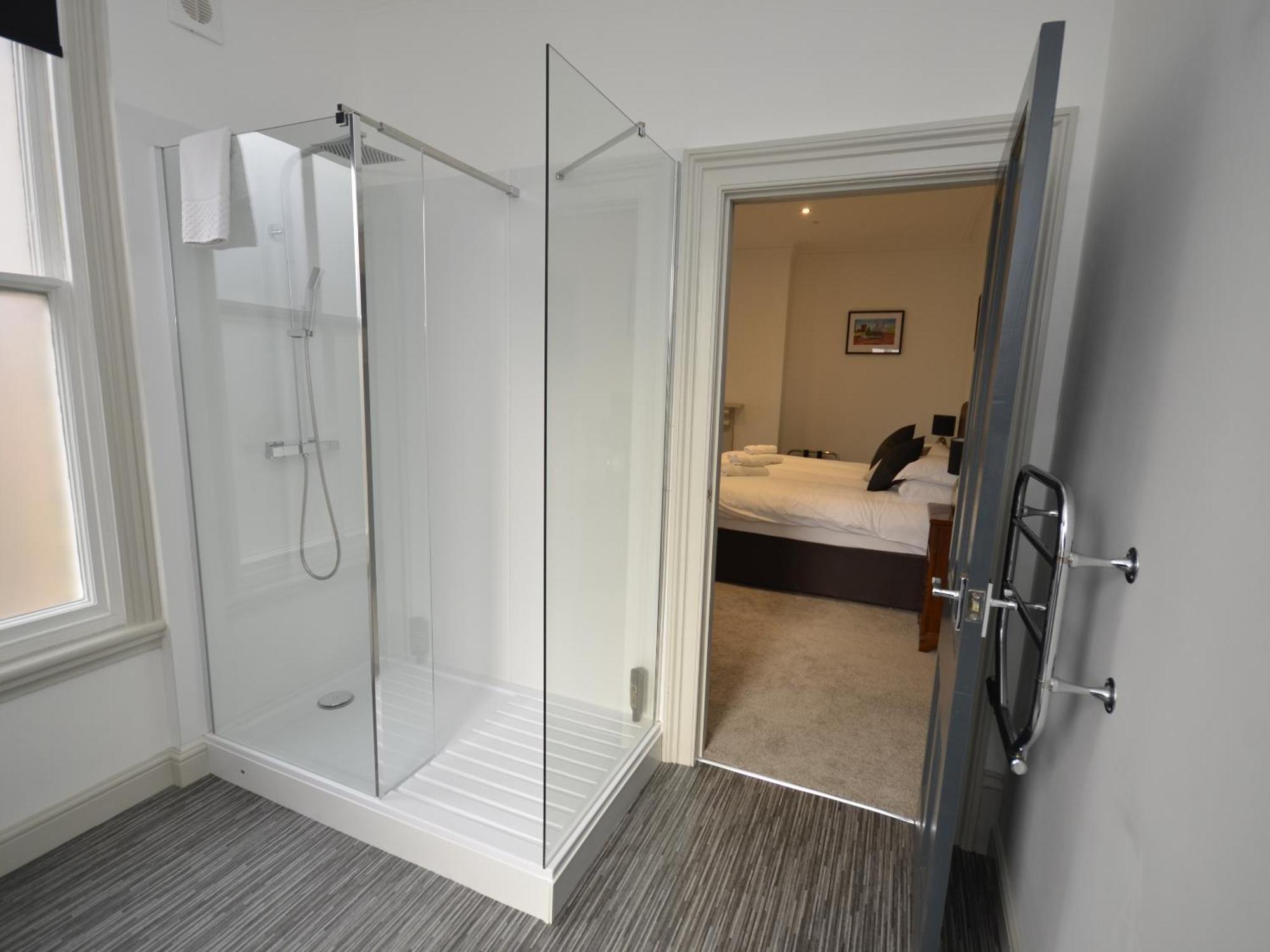 The Chapel House 4*