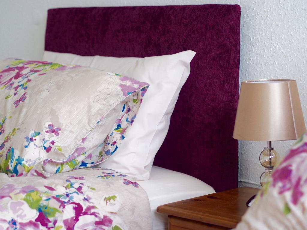 Carlton House Guest house 2*