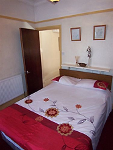 Chomley Flats Apartment *