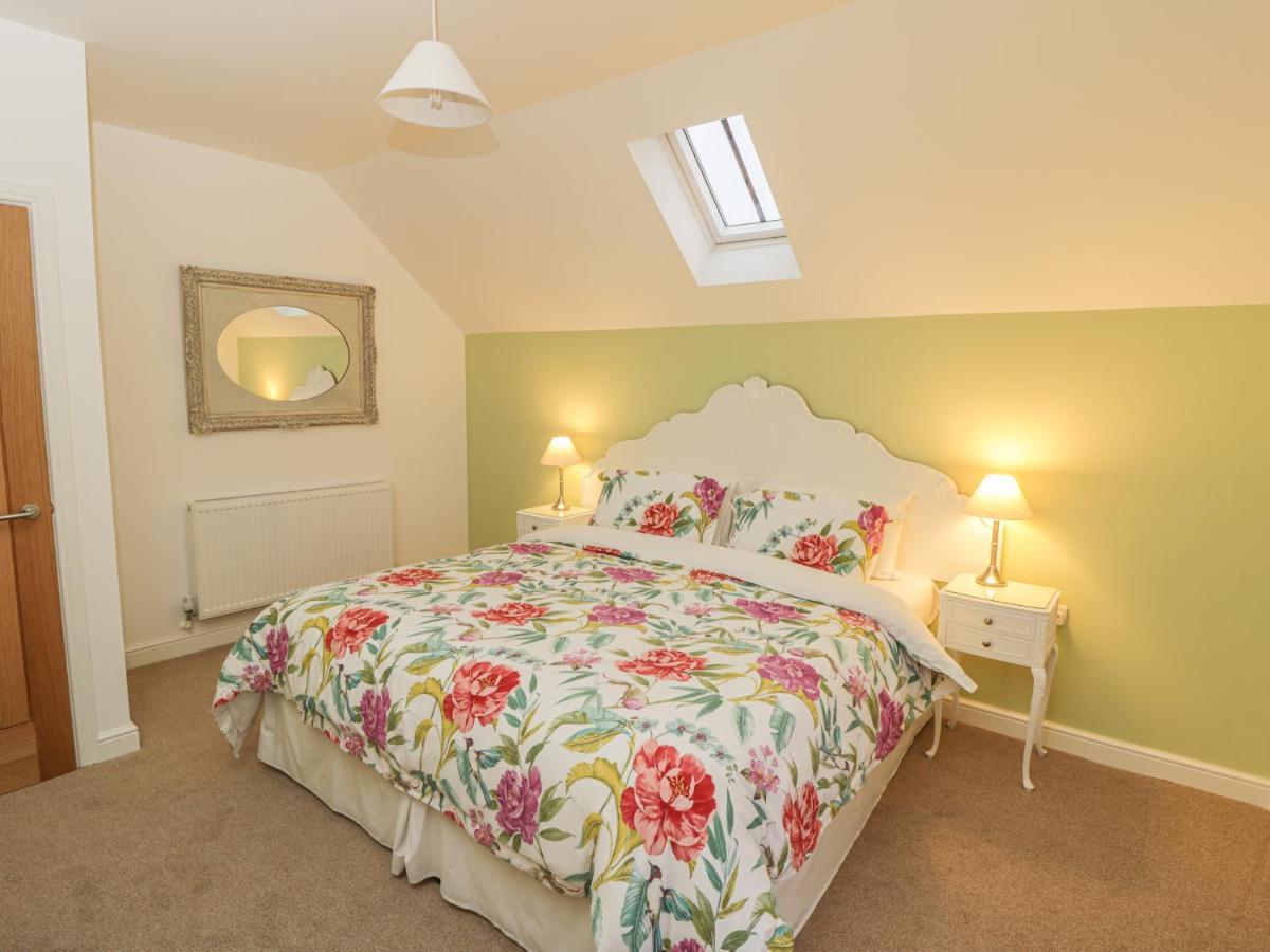 May Cottage * Scarborough