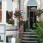 Esplanade Gardens B&B