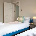 Seaside Retreat In North Bay - With Parking