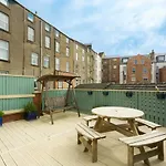 Seaside Retreat In North Bay - With Parking
