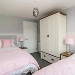 Manor Heath Apartment 4