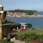Pass The Keys Stones Throw Apartment, South Cliff, Scarborough