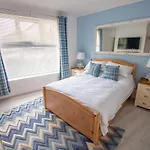 North Bay Holiday Apartment With Internet, Smart Tv\'S And Patio Area
