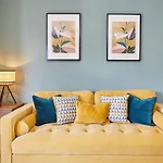 Host & Stay - Columbus View