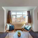 No.10 Seaside Apartment - 1St & 2Nd Floor