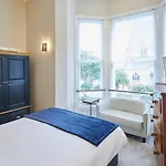 Host & Stay - Three Bays