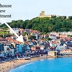 Lighthouse View, One Min From Harbour & Beach