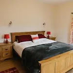 Barwick Apartment - Spacious 2 Bed Apartment With 2 Floors Located In Scarborough, Great For Family Trips!