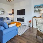Host & Stay - The Little Lobster