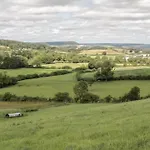 Shepherds Hut By Stepney Stays