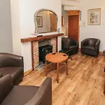 Tinsley Cottage